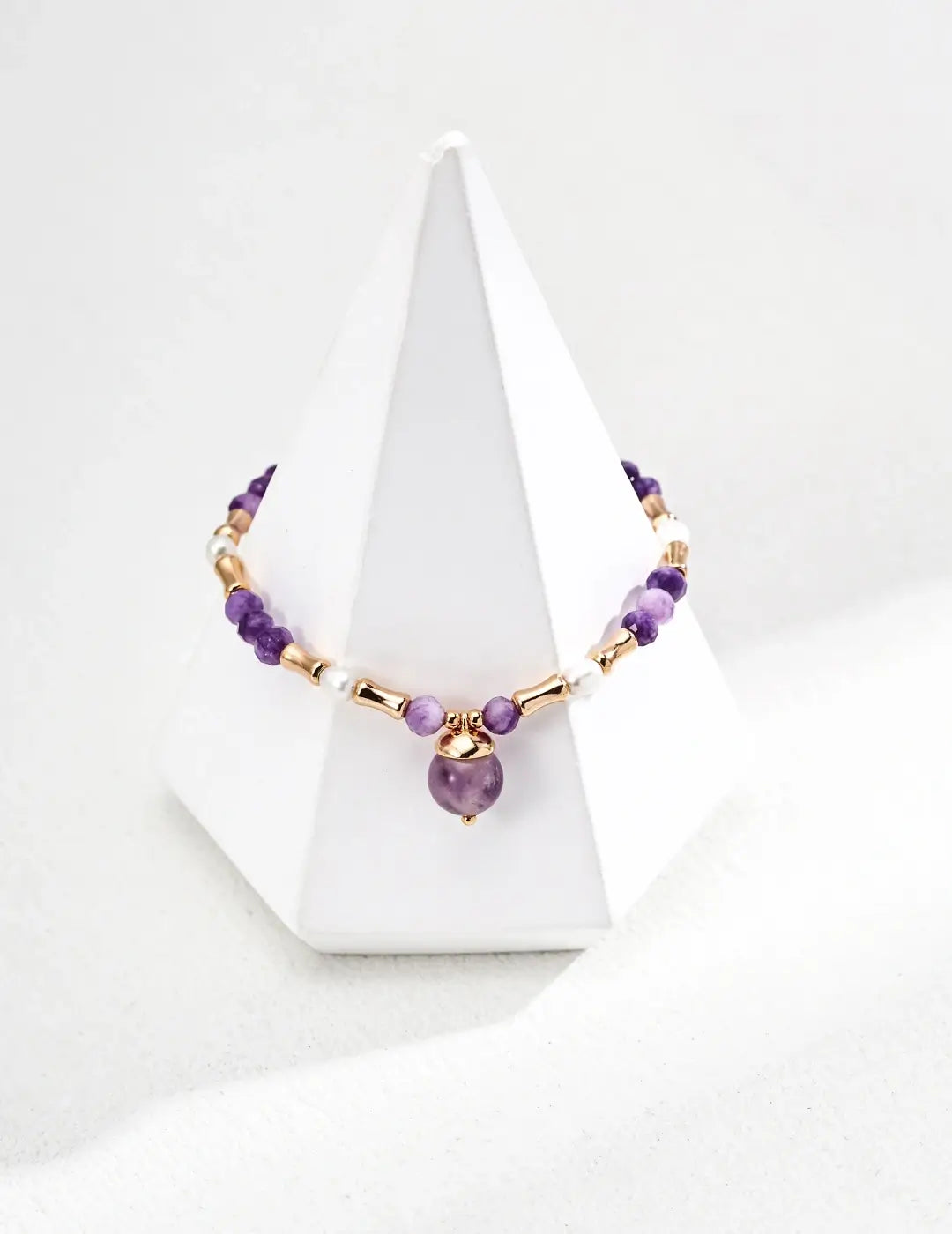 Your Guide to Amethyst Bracelets: Benefits & Styling Tips